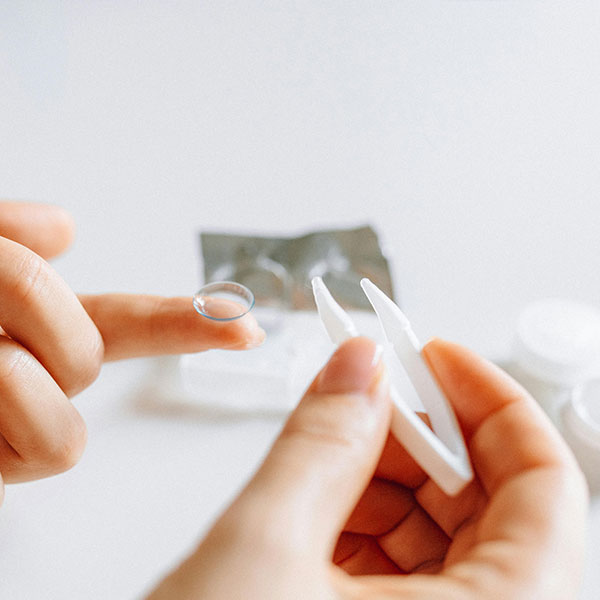 Beautiful Pupils Safety Tips: 4 Risks &amp;amp;amp; 7 Must-Know Warnings for Healthy Eyes